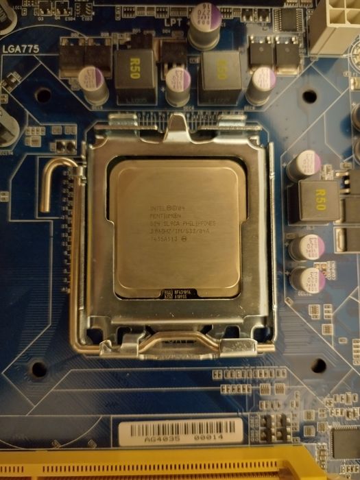 Placa de baza Gigabyte 775 + Pentium4 3Ghz  testata