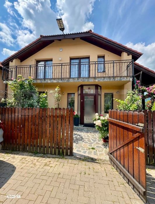Casa din caramida de vanzare, 118 mp, 235 mp, zona BRAN