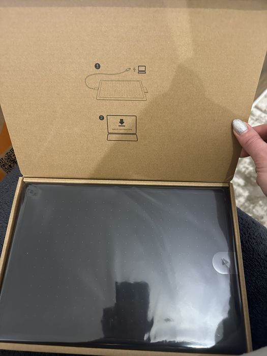 One by Wacom Medium, M размер графичен таблет