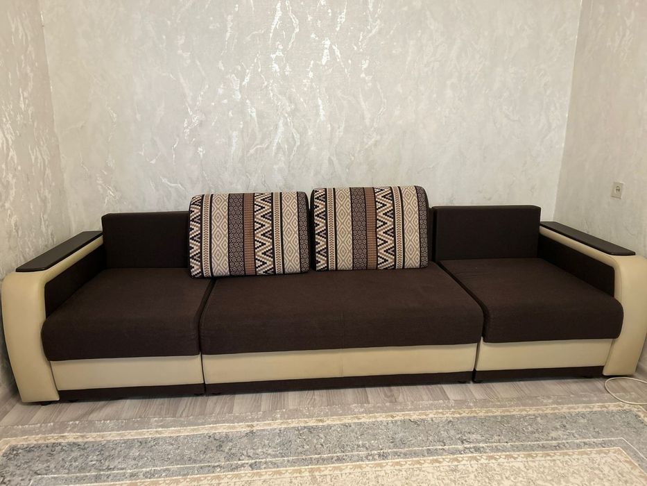 Продам диван в отличном состояние