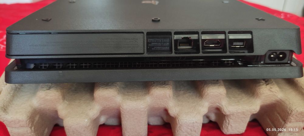 Play Station 4 Slim 1TB