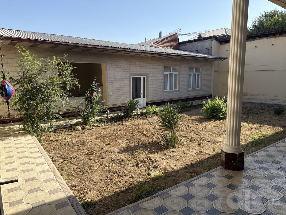 Arenda qizlaga yotoqxona