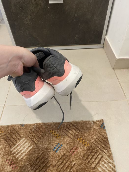 Adidasi dama nr 38,5. 24,5 cm