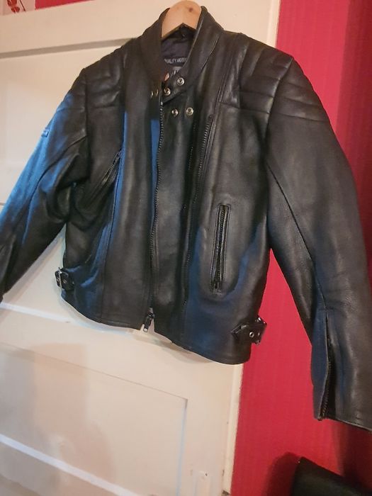 Geaca piele Biker,marimea S,aproape nouă