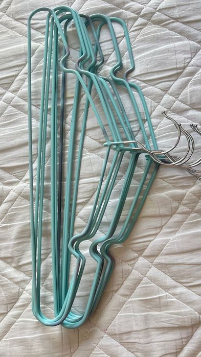 Вешалки в отличном состоянии