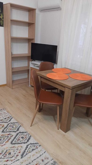 Închiriez garsonieră ultracentral