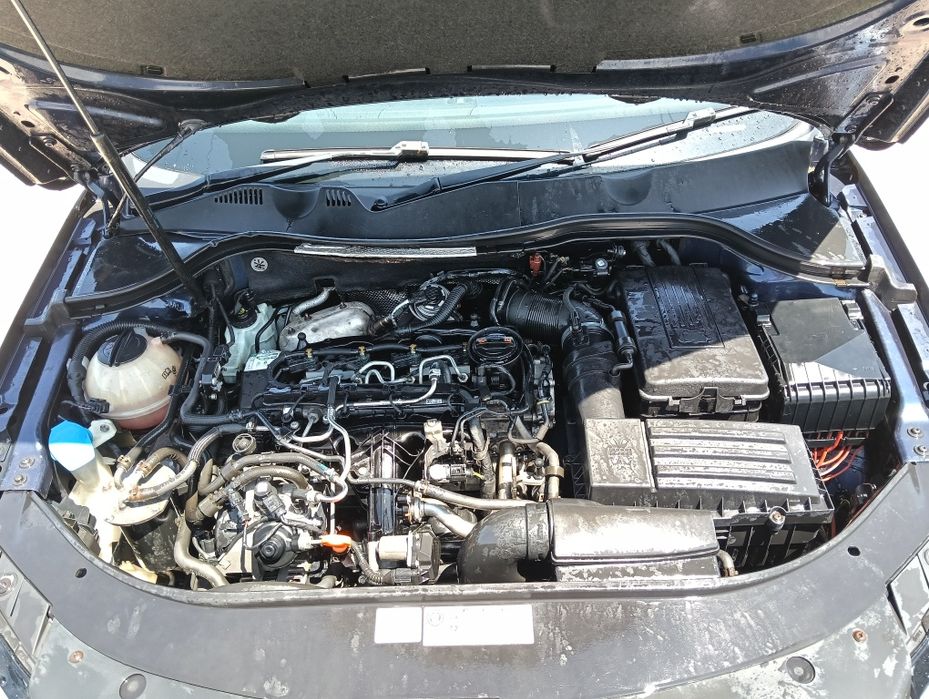 Dezmembrez Passat B7 Motor 2.0 Tdi CFGB AUTOMAT