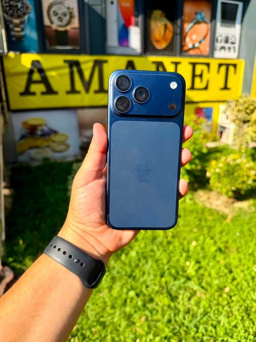 iPhone 17 Pro Max / 256GB / Deep Blue - NOU
