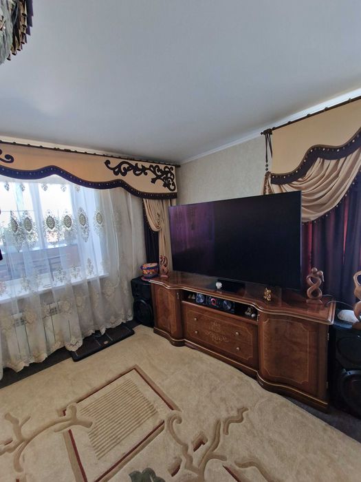 Продам 5-ти комнатную квартиру.