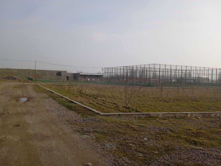 Нурбодда шахарчасида бино иншоат сотилади