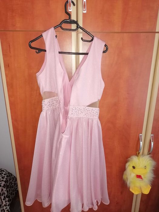 Rochie de ocazie roz cu sclipici, noua