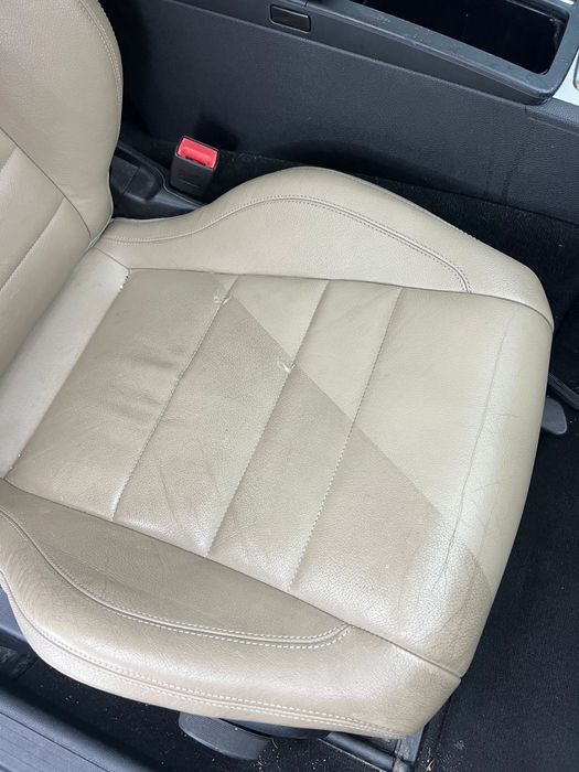 Vand  E coupe masina personala