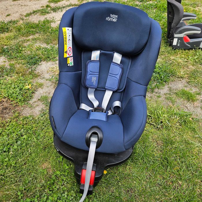 Vând scaun Britax Romer Dualfix M i-Size