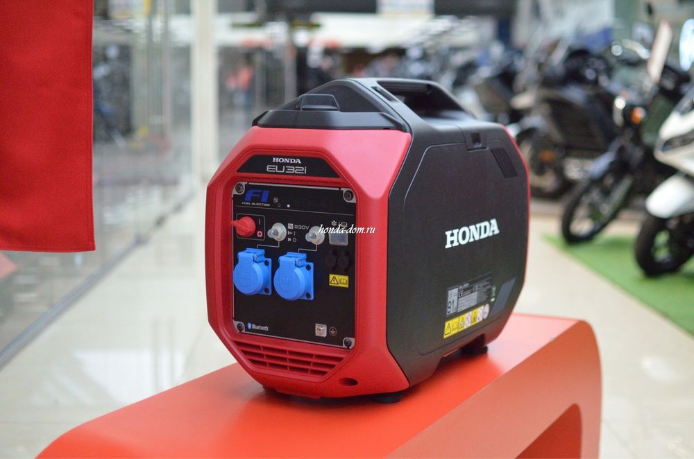 Монофазен инвенторен генератор HONDA EU32I, 3200 VA, 4.7 L, Bluetooth