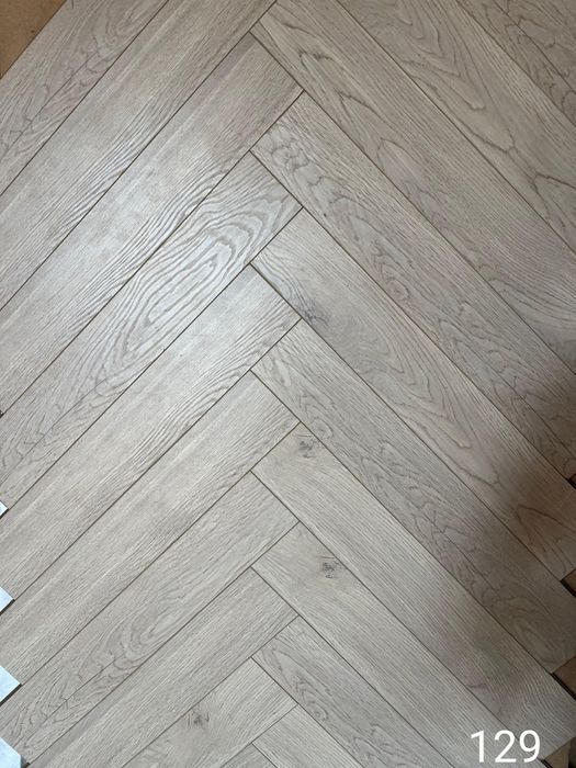 Ламинат "английская ёлочка"