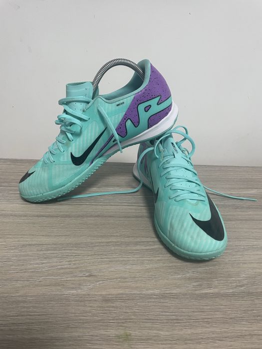 Nike ZOOM VAPOR 15 ACADEMY IC размер 41