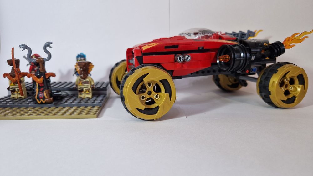 Продаю Lego ninjago коробка и инструкция имеется