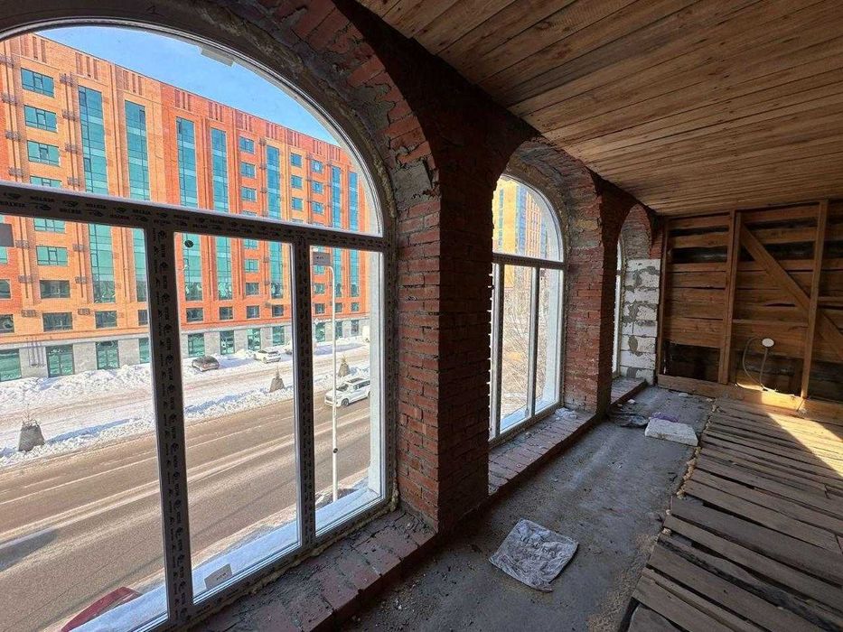 Коммерция в центре, первая линия