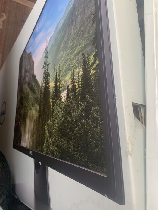 Monitor dell 27” in cutie