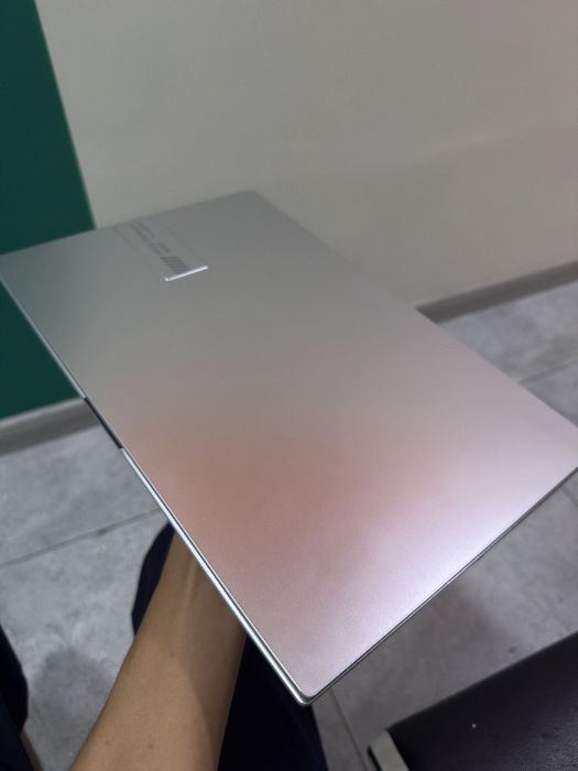 Brend: ASUS
Seriya: VivoBook
Yupqa va zamonaviy dizayn