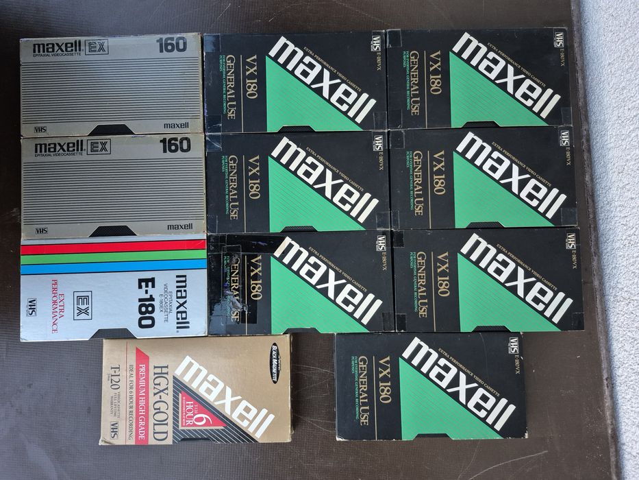 Vând lot 11 casete video VHS originale Maxell 120,180 minute cu filme