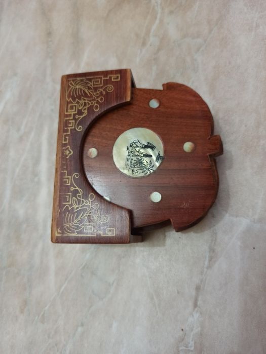 Подставки под горячие чашки.Бамбук и красное дерево с перламутром.Новы