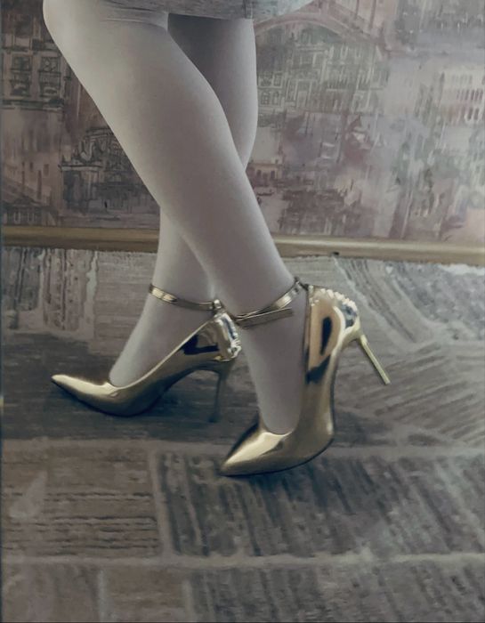 Туфли золотистые