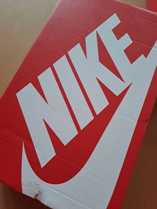 Чисто нови дамски кецове NIKE