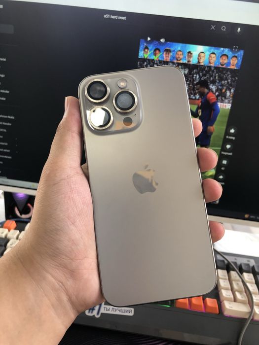 I phone 15 pro max rangi Natural Titanium