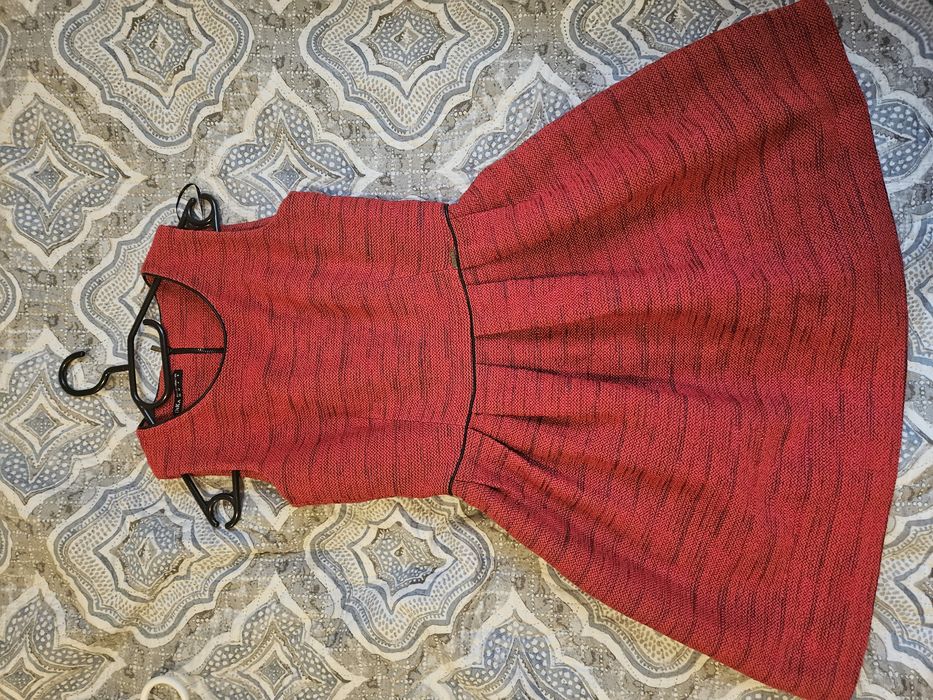 Стилна червена рокля Dika памучен туид р-р 36/S