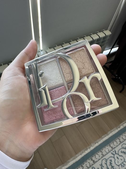 Хайлайтер Dior Bacstage glow face 001