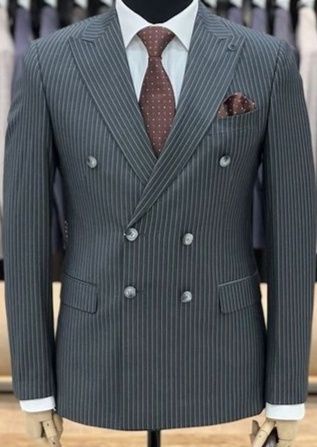 Kastyum shim erkaklar uchun