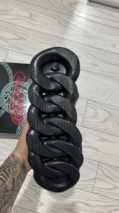 Adidasi Versace Chain Reaction