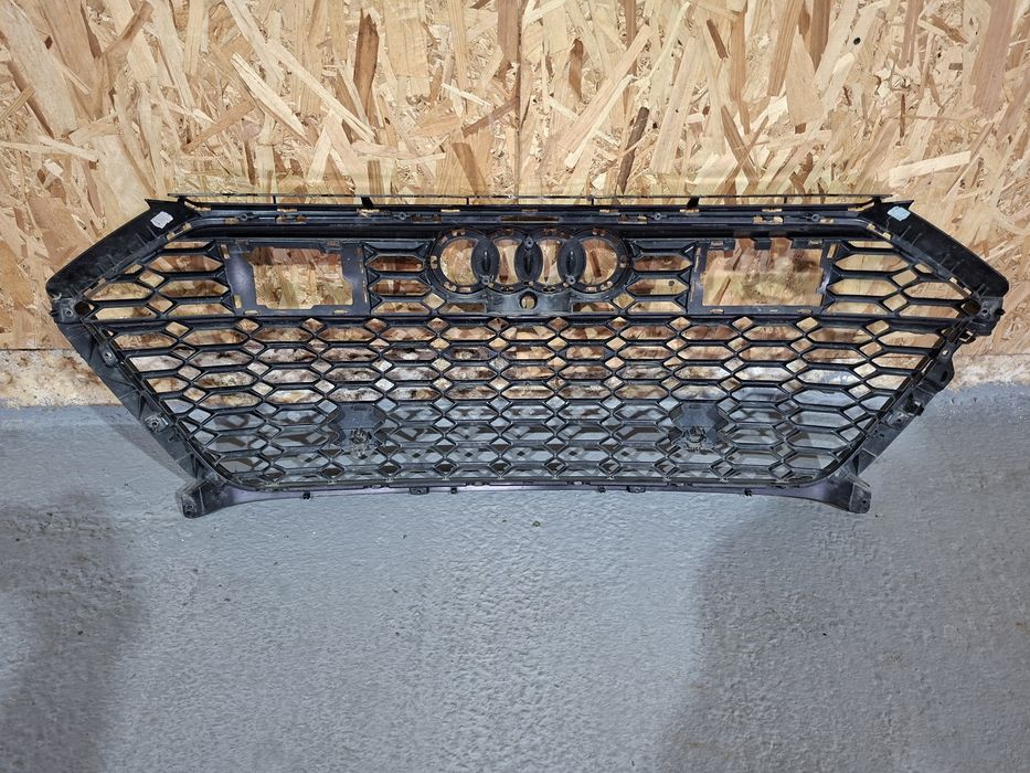 Grila radiator Audi RS6 RS7 4K8 an 2020-2024
