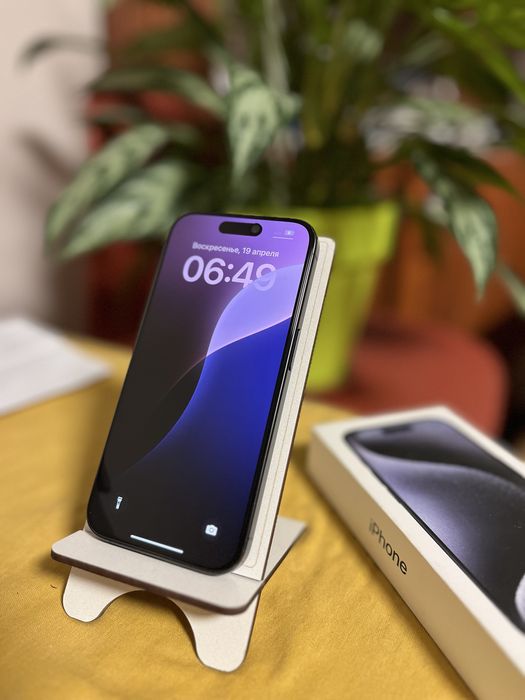 Iphone 15 pro без ремонта акум 89%