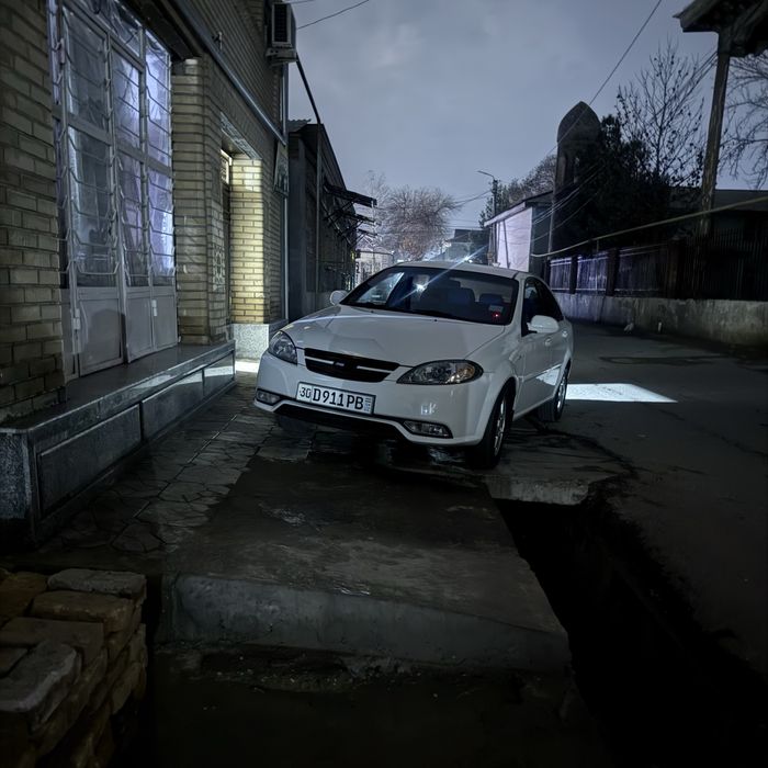 Lacetti Gentra 2014 Tiniq ideal