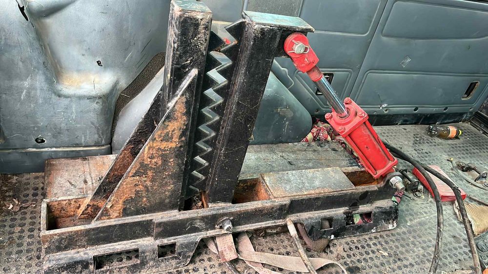 Cupe graifer 183 cm latime noi