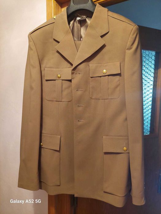 Costum militar de oraș - nou
