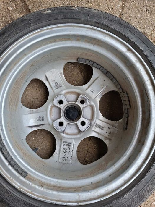 Продавам Джанти Гуми свалени от Саксо