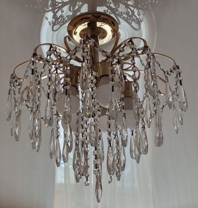 Хрустальная люстра