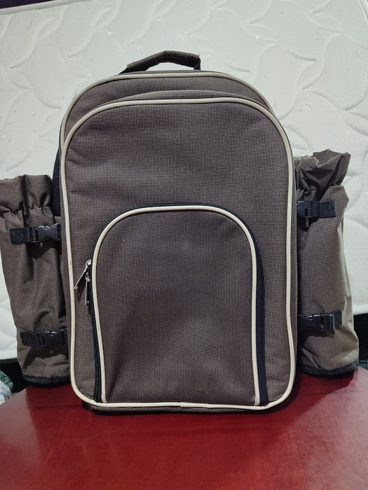 Рюкзак фирменный стильный