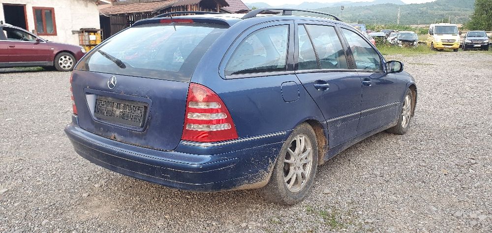Piese Mercedes C class an fabricație 2004