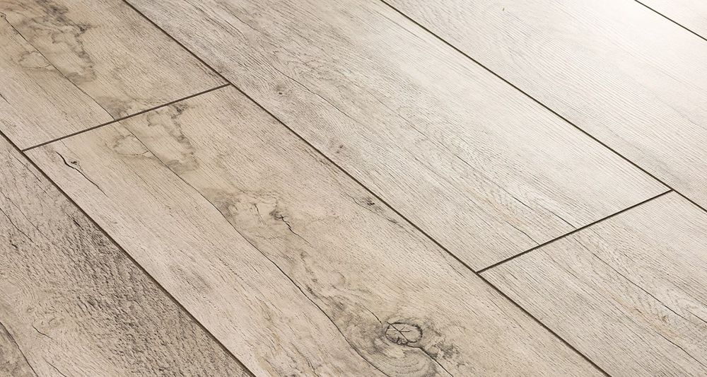 Laminat ustasi tarket teramiz  Nalivnoy pol quyamiz