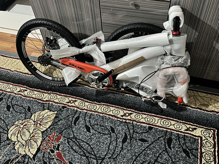 абсолютно новый велосипед