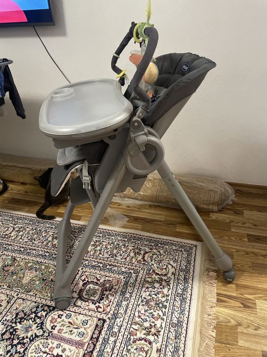 Продам стульчик chicco.