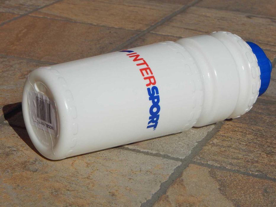 Bidon apa Intersport 1L nou nefolosit