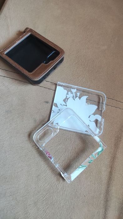 2 калъфа Самсунг flip 5