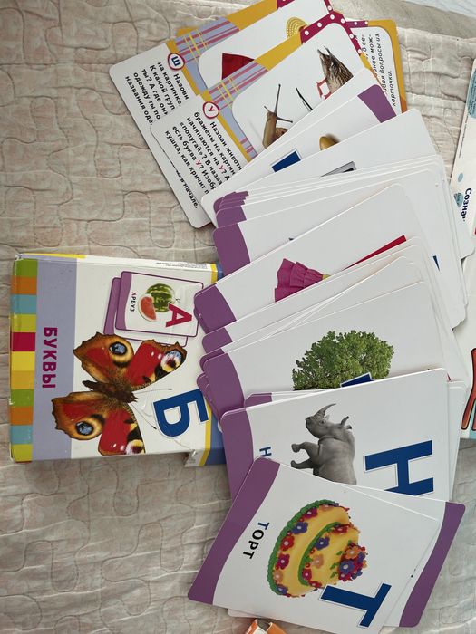 Развивающие игрушки , книги , пазлы , конструкторы , букварь