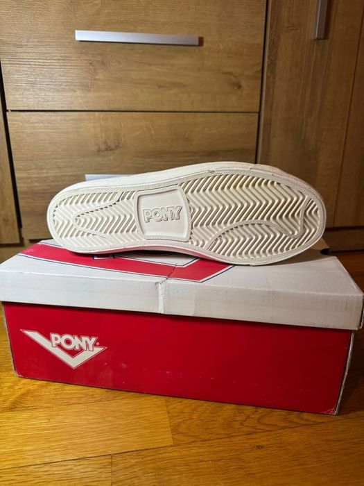 Дамски кецове Pony