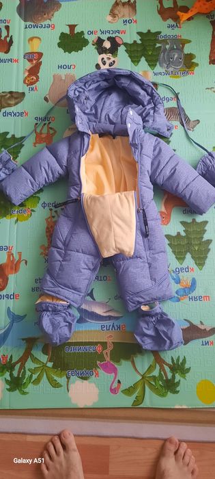 Продам комбинезон трансформер для детей 80 см!